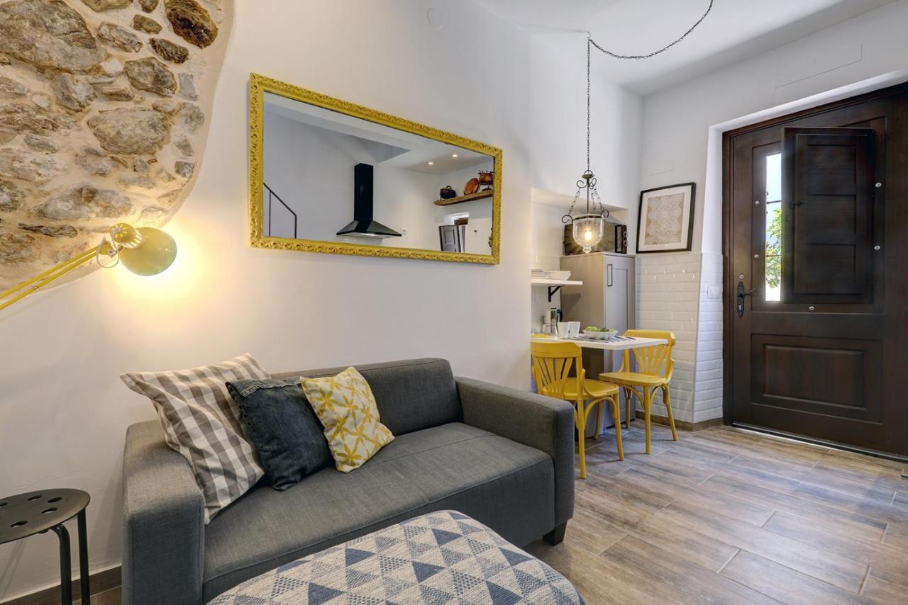 Unique Andalusian Townhouse Next To Beach Estepona Exterior photo