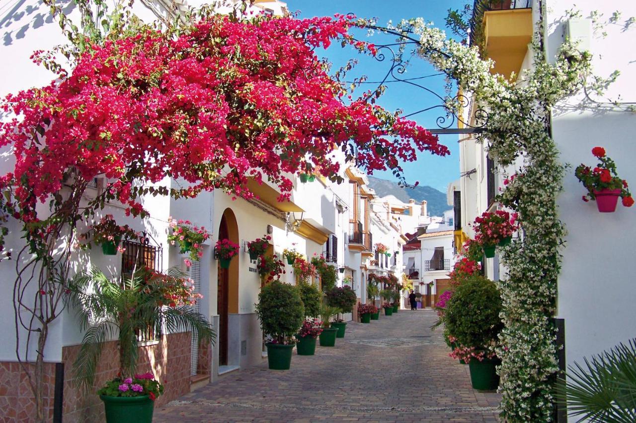 Unique Andalusian Townhouse Next To Beach Estepona Exterior photo